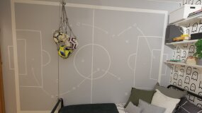 "Pomysłowe projekty": boisko do piłki nożnej, jako dekoracja ścienna DIY. Wymarzony wzór każdego kibica!